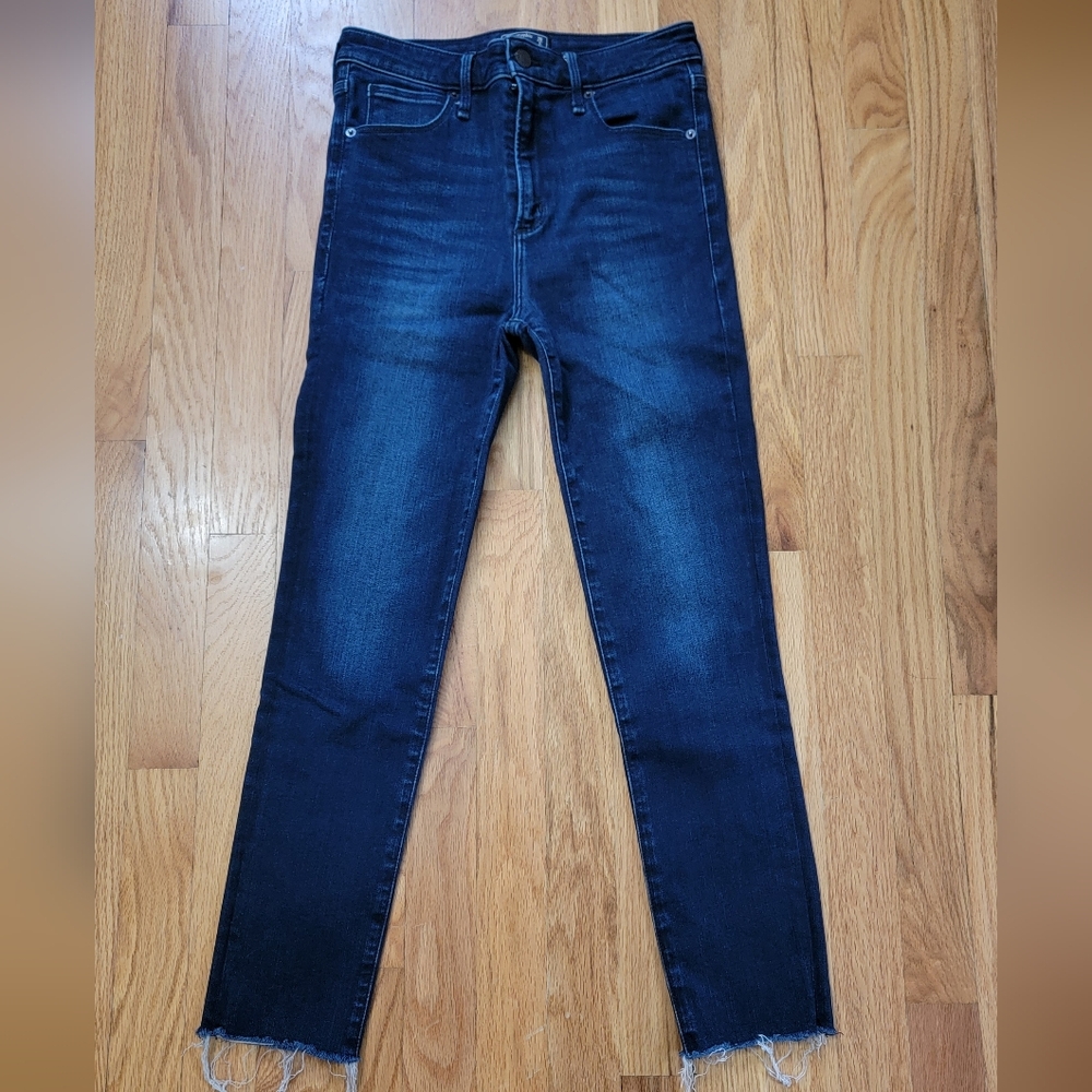 Abercrombie & Fitch Dark Wash Simone High Rise Ankle, Size 2R